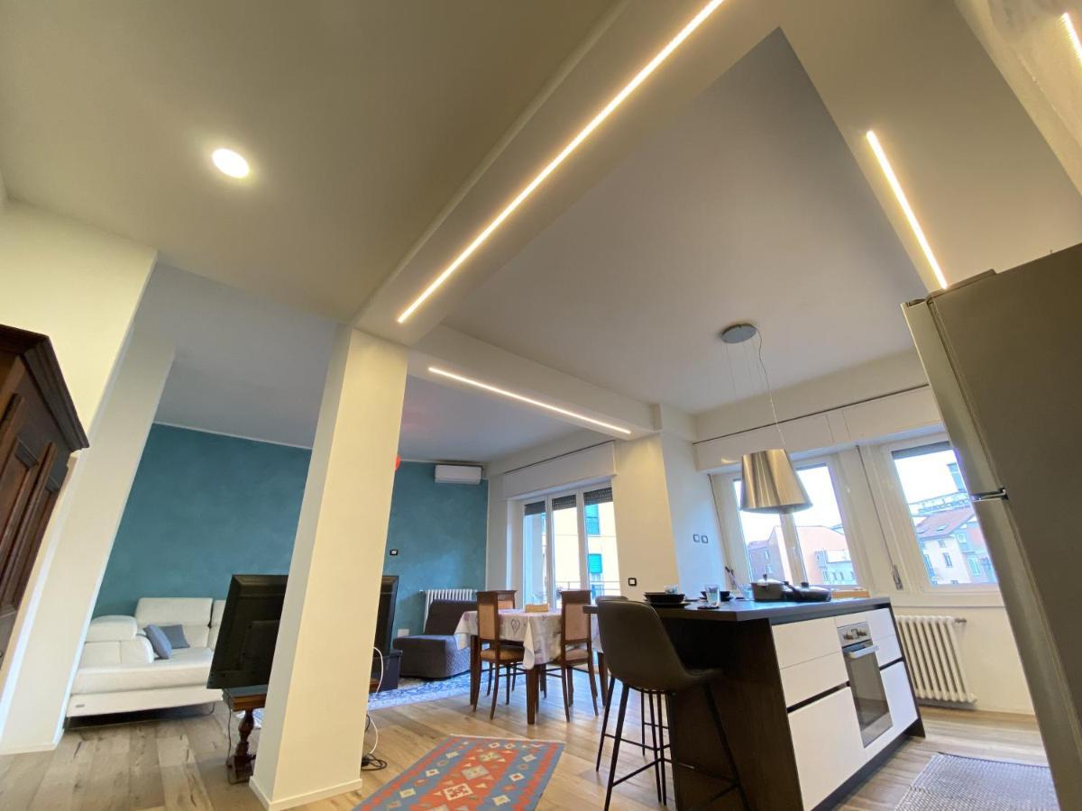 Stylish Apartment In Como Downtown Buitenkant foto